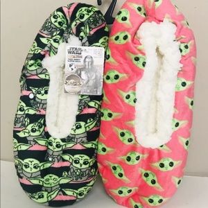 Grogu Baby Yoda Fuzzy House Slippers Disney Mandolorian The Child NWOT
